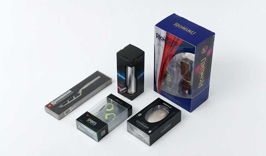 plastic packaging for men's consumer goods